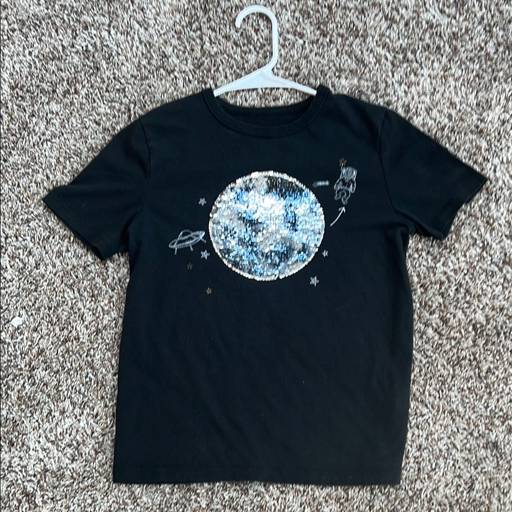 Cat & Jack Black Tee with Flip Sequin Moon Design Sz 8/10